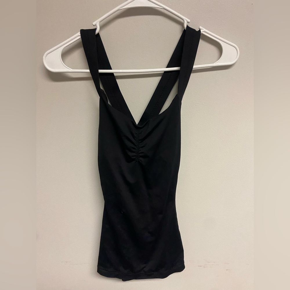 Lululemon black cross back tank top